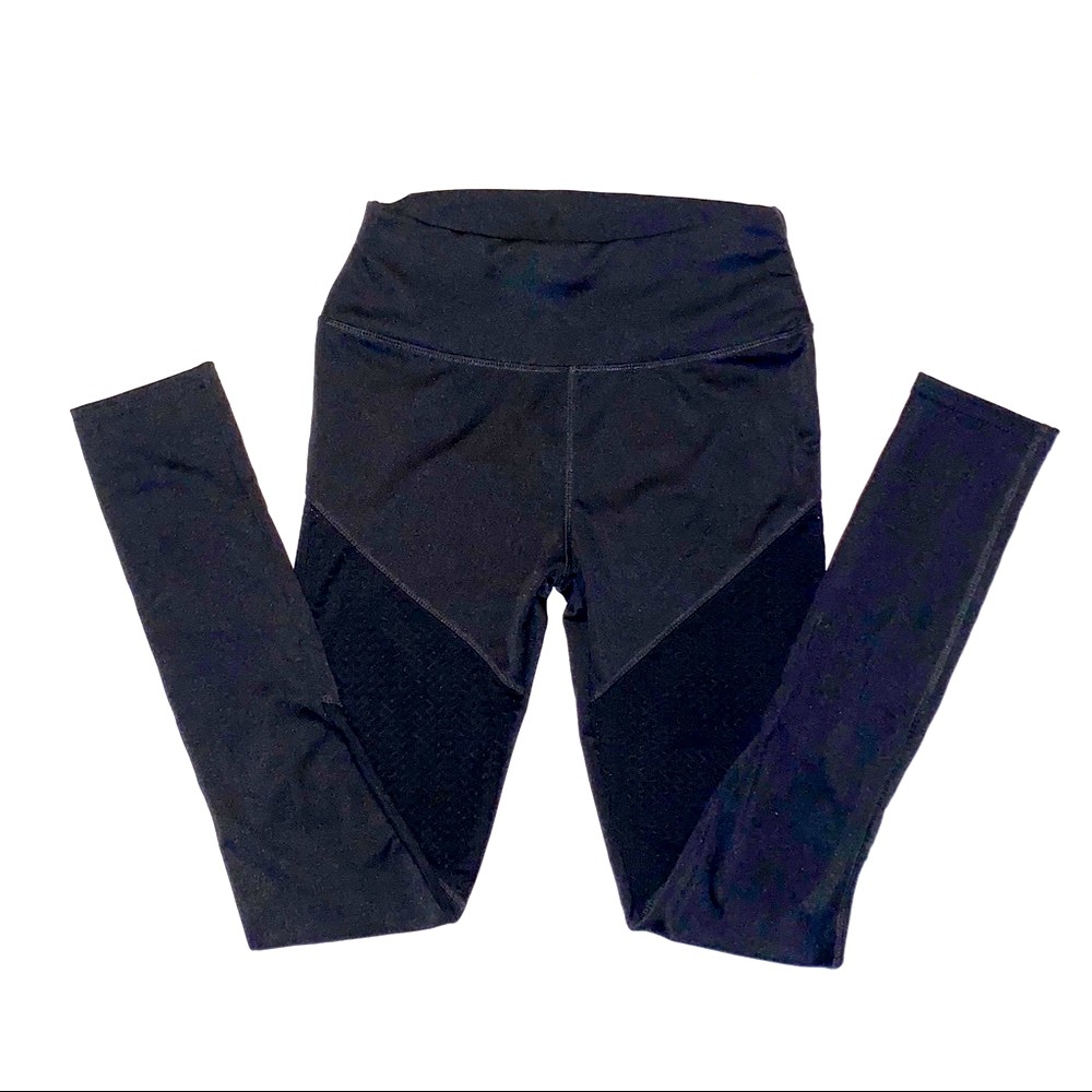 Hengsong athletic leggings with mesh thigh.